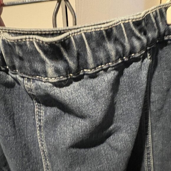 Knee length denim rhinestone skirt - Picture 5 of 6